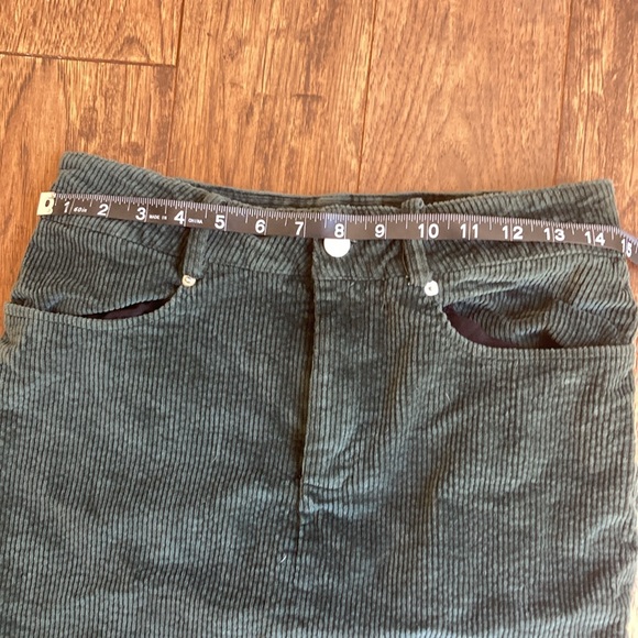 Green Corduroy Mini Skirt - Picture 3 of 7